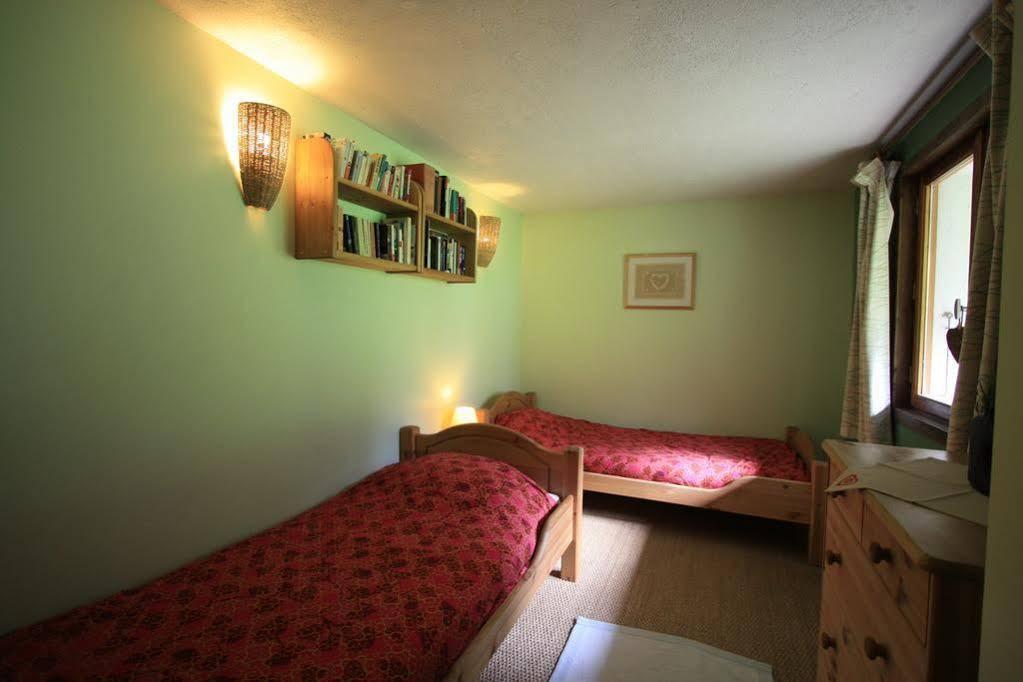 Les Frenes Bed & Breakfast *
